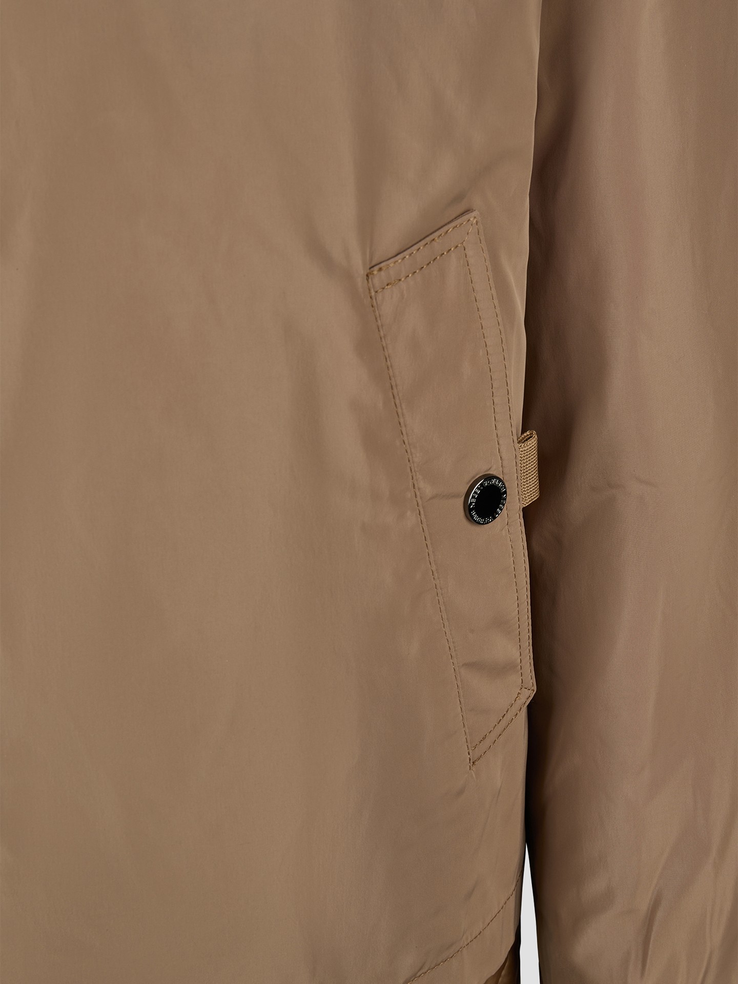 Parka com Capuz Ajustável
