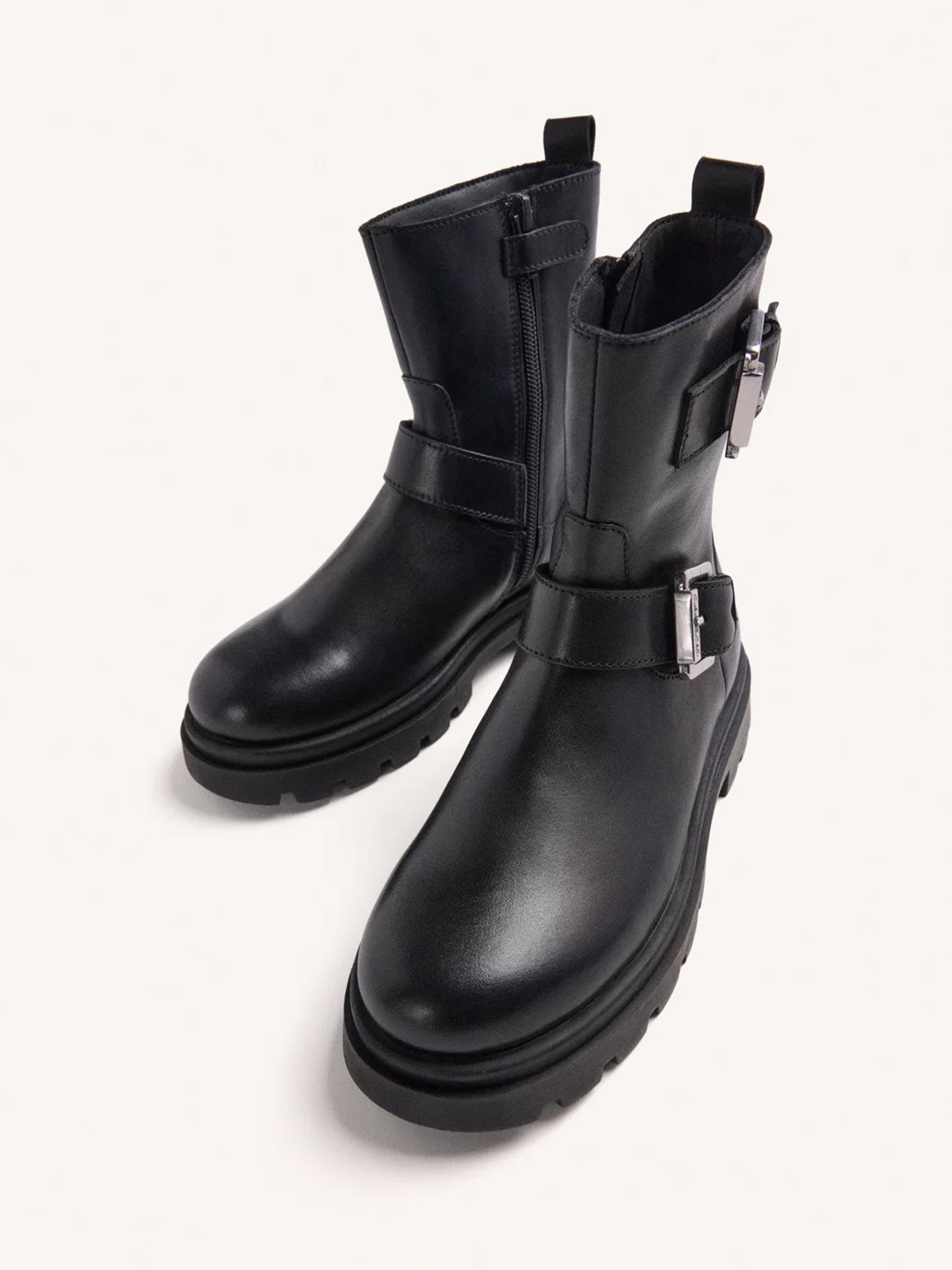 Botas em Pele com Fecho de Correr