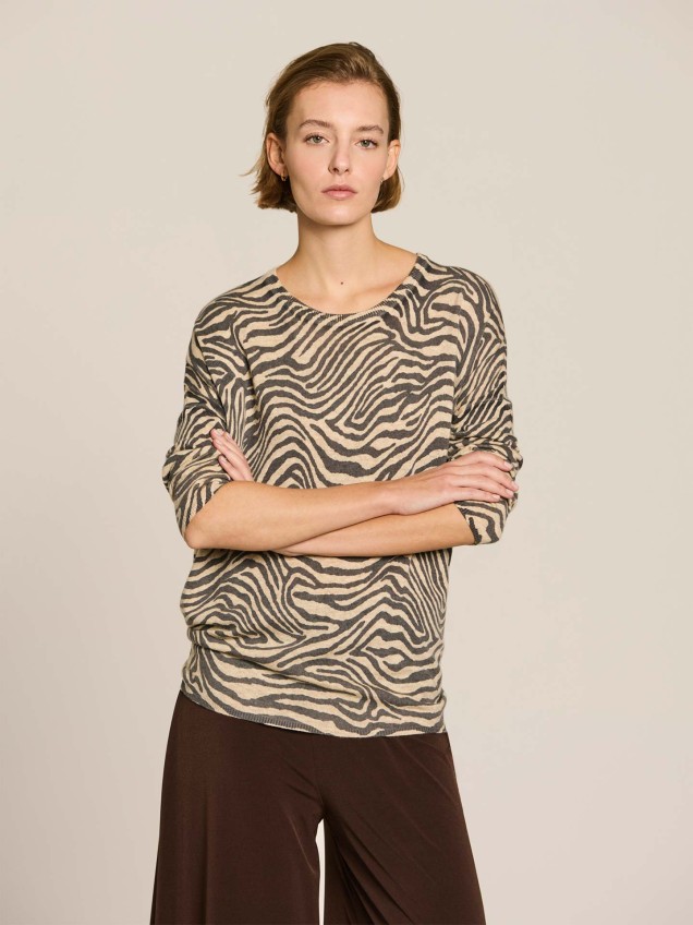 Camisola com Decote Rente e Padrão Animal Print