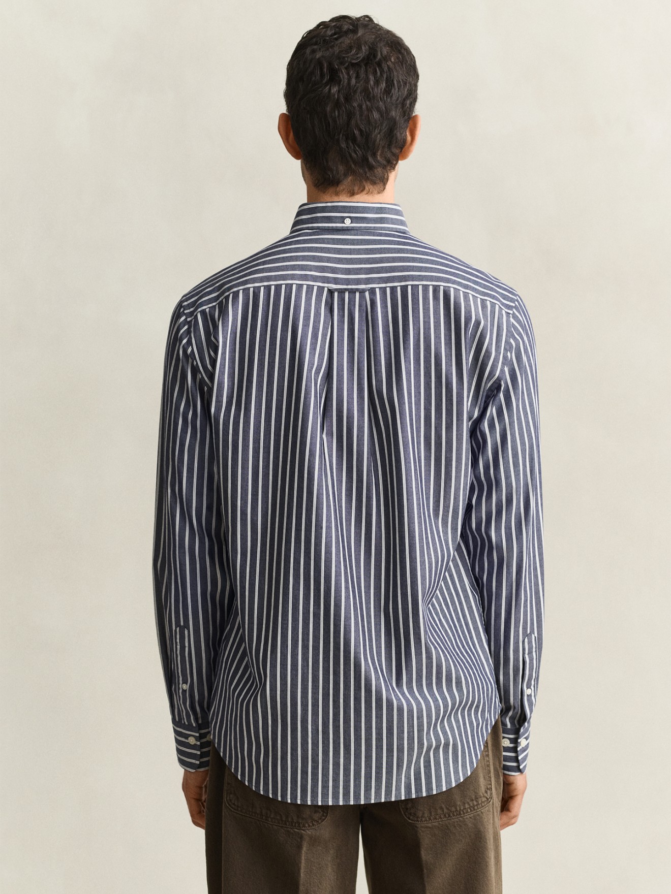 Camisa Regular Fit às Riscas