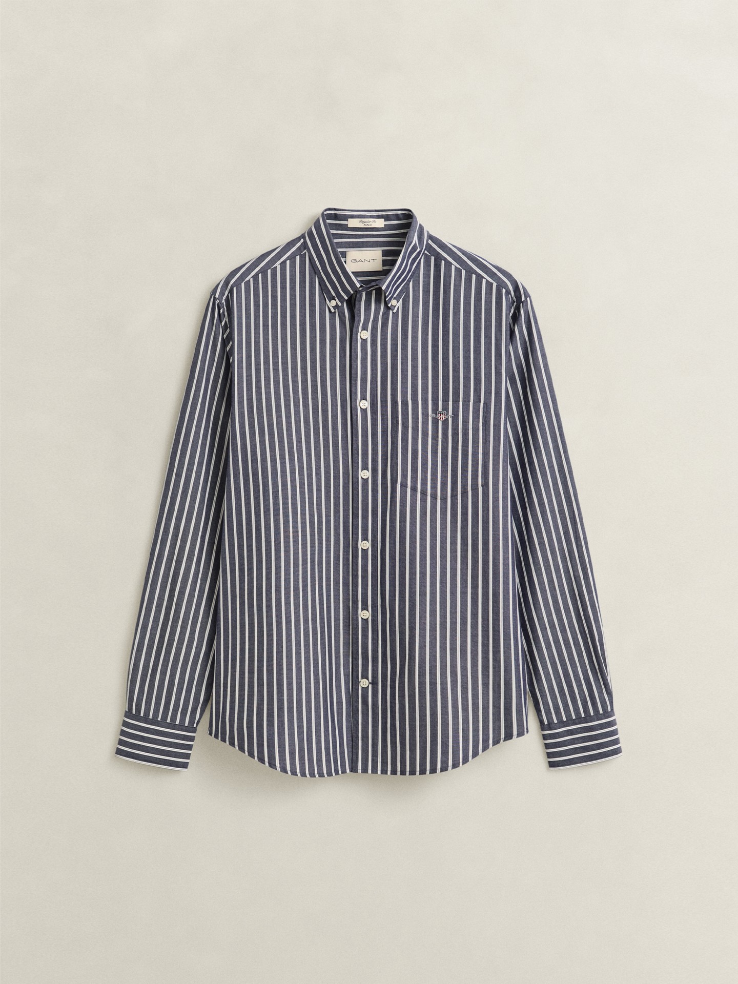 Camisa Regular Fit às Riscas