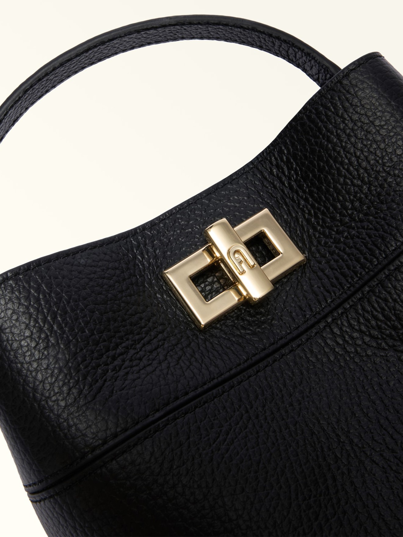 Bucket Bag Amelia