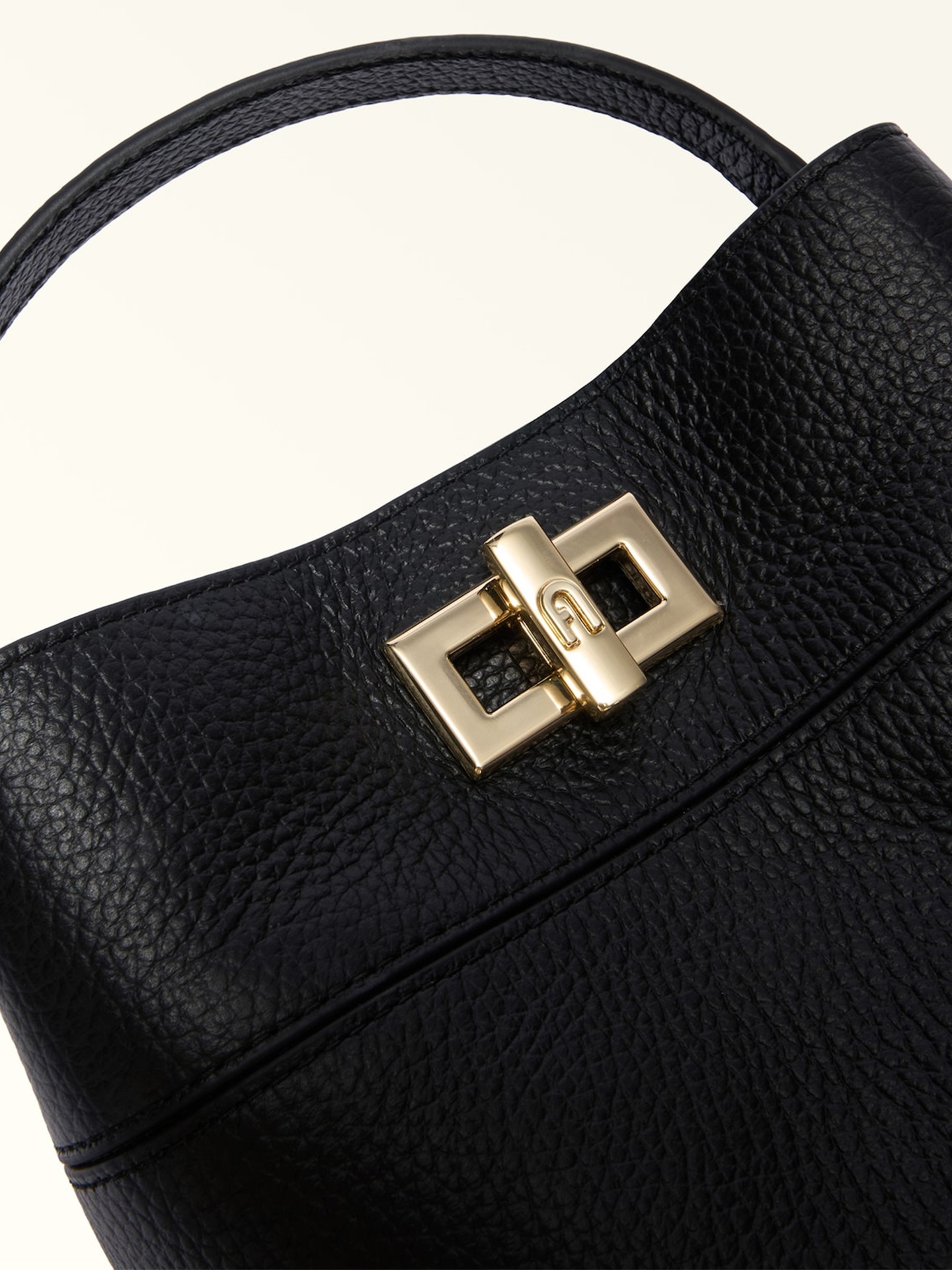 Bucket Bag Amelia