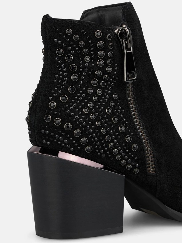 Botins com Tacão de Bloco
