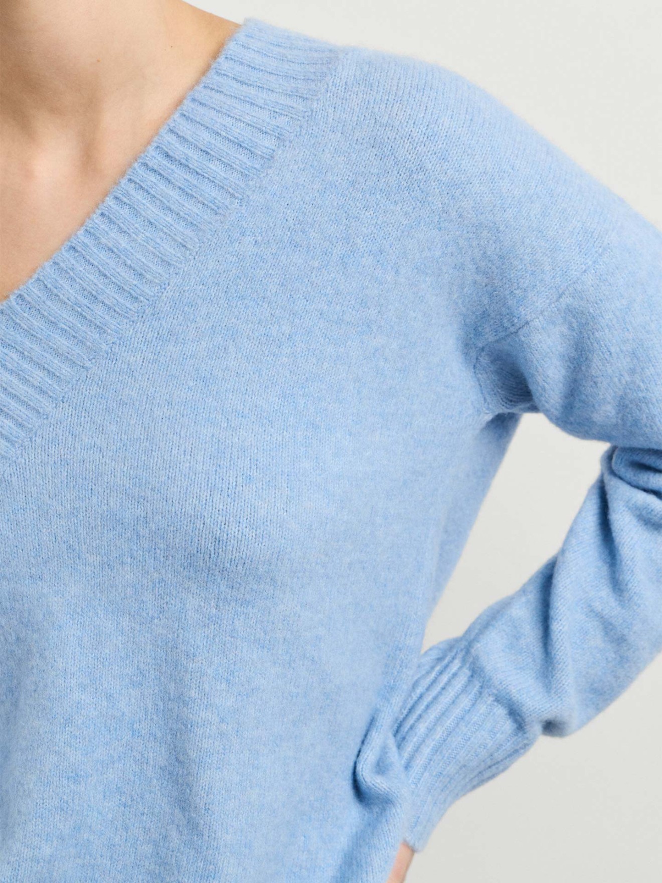 Camisola de Malha com Decote em V