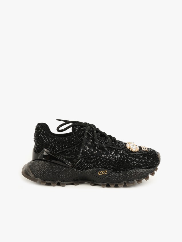 Sapatilhas com Detalhes de Pedraria e Strass