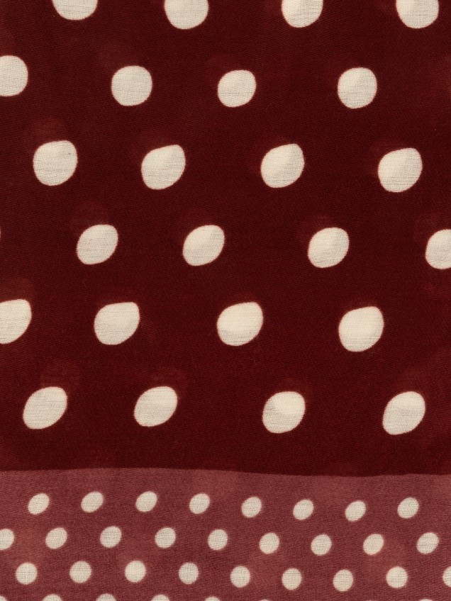 Écharpe com Padrão de Bolinhas