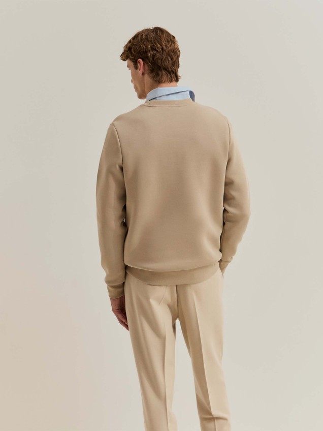 Sweatshirt com Logótipo em Relevo