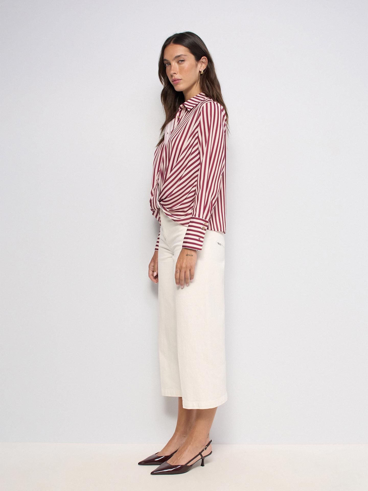Camisa Slim Fit com Riscas