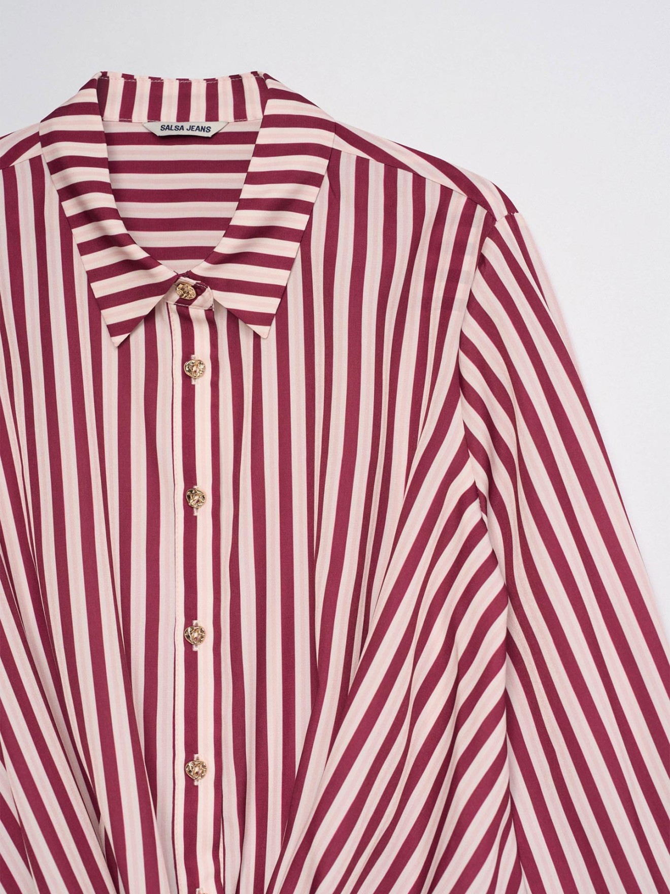 Camisa Slim Fit com Riscas