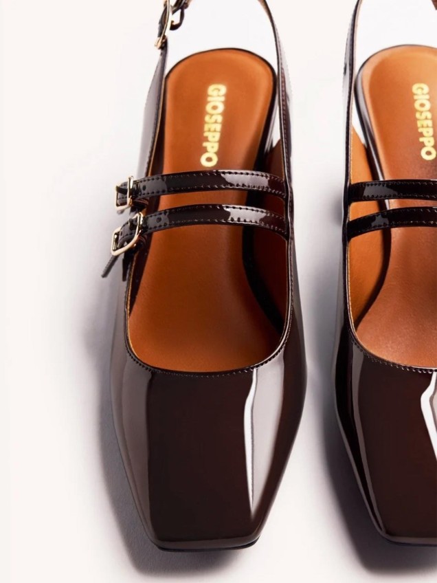 Sapatos Mary-Janes com Efeito Verniz