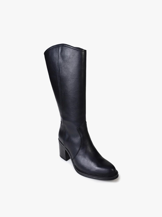 Botas de Cano Alto em Pele