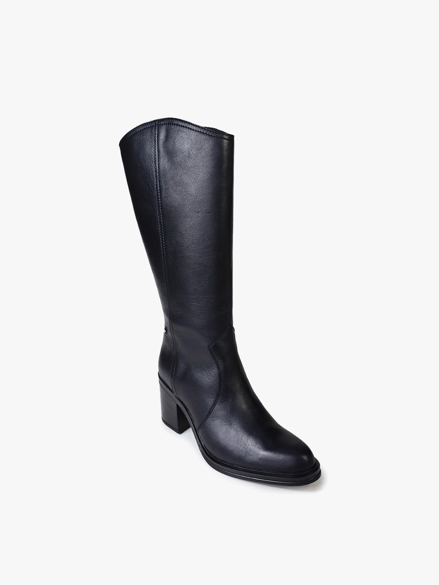 Botas de Cano Alto em Pele