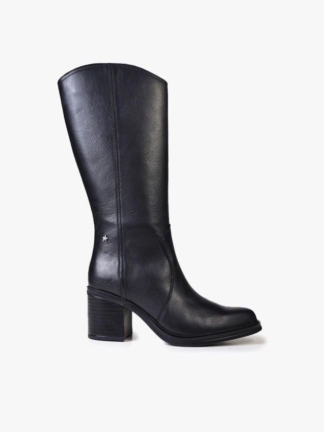 Botas de Cano Alto em Pele
