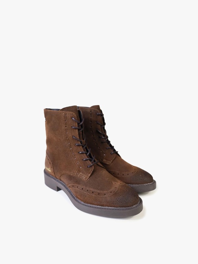 Botas com Atacadores em Camurça