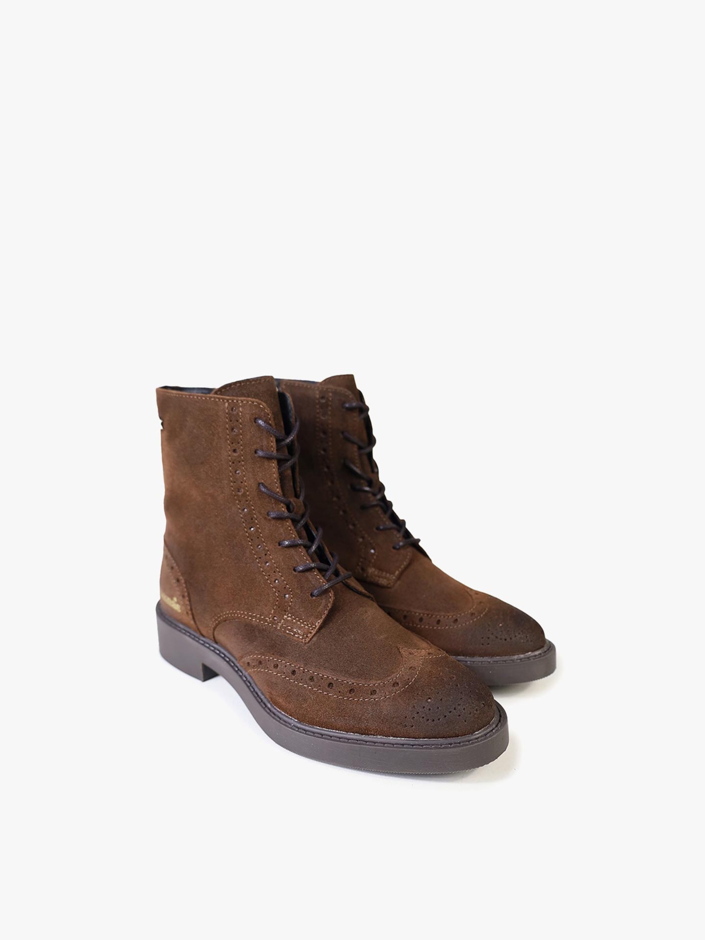 Botas com Atacadores em Camurça