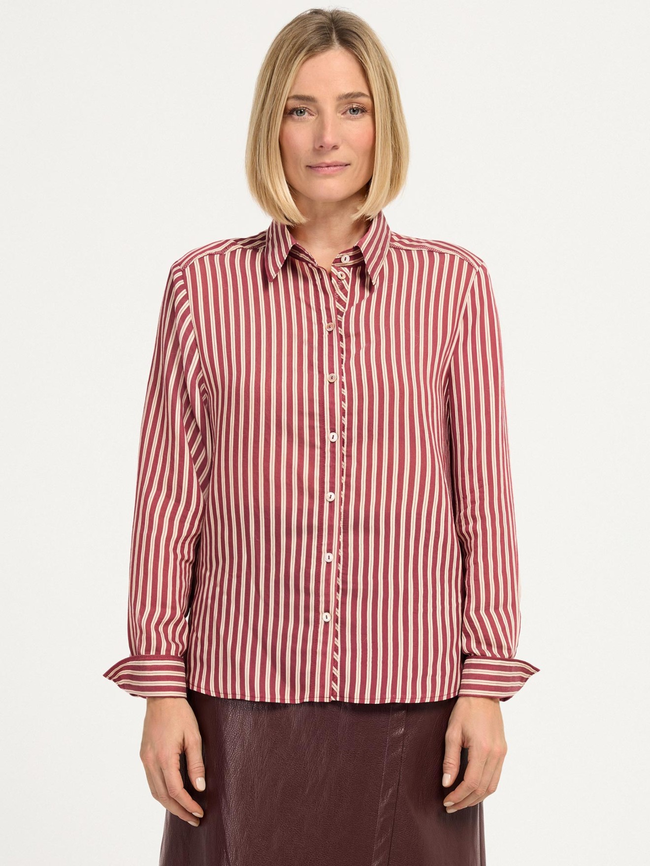 Camisa �s Riscas Anina