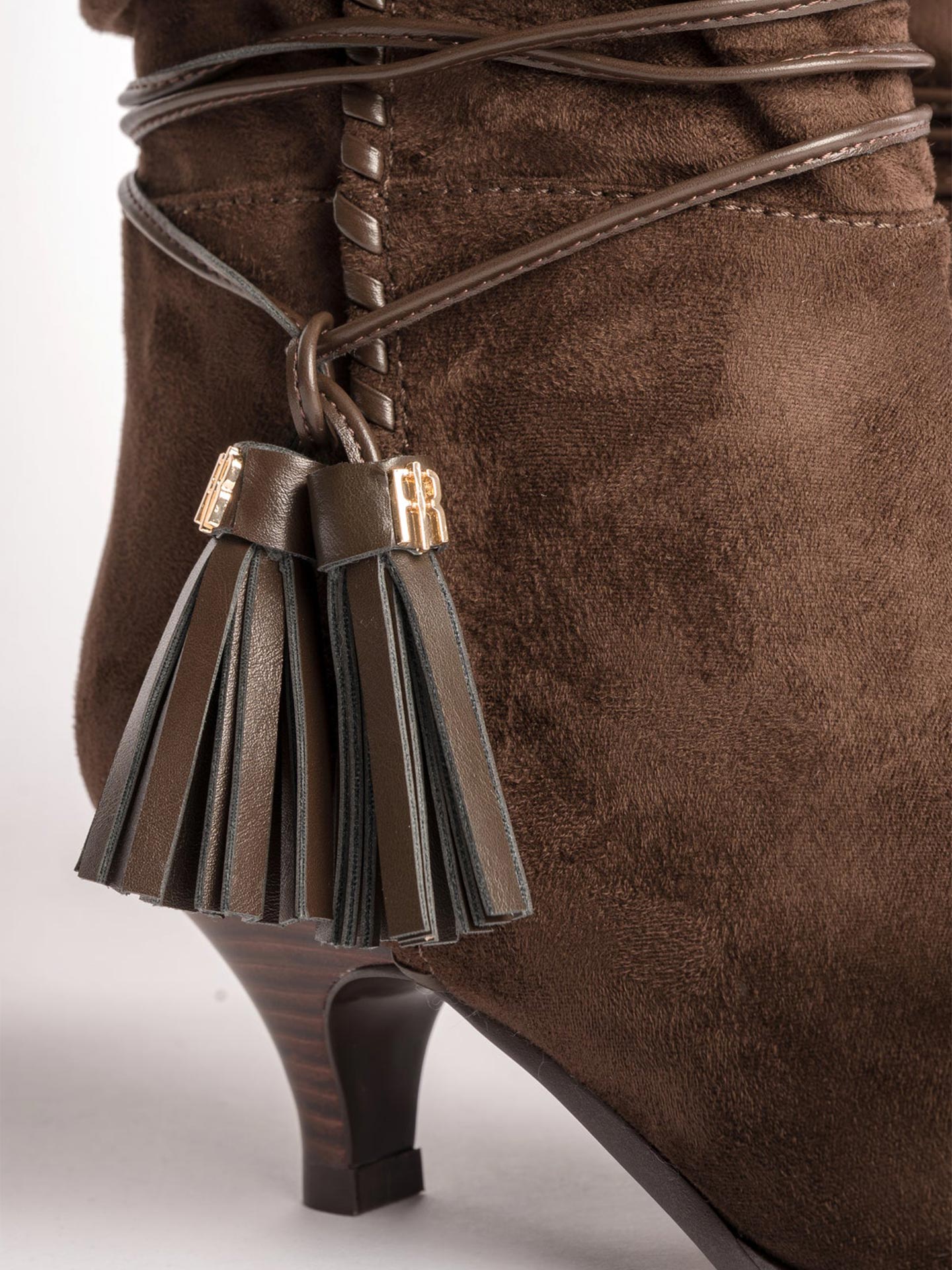 Botins de Biqueira Pontiaguda