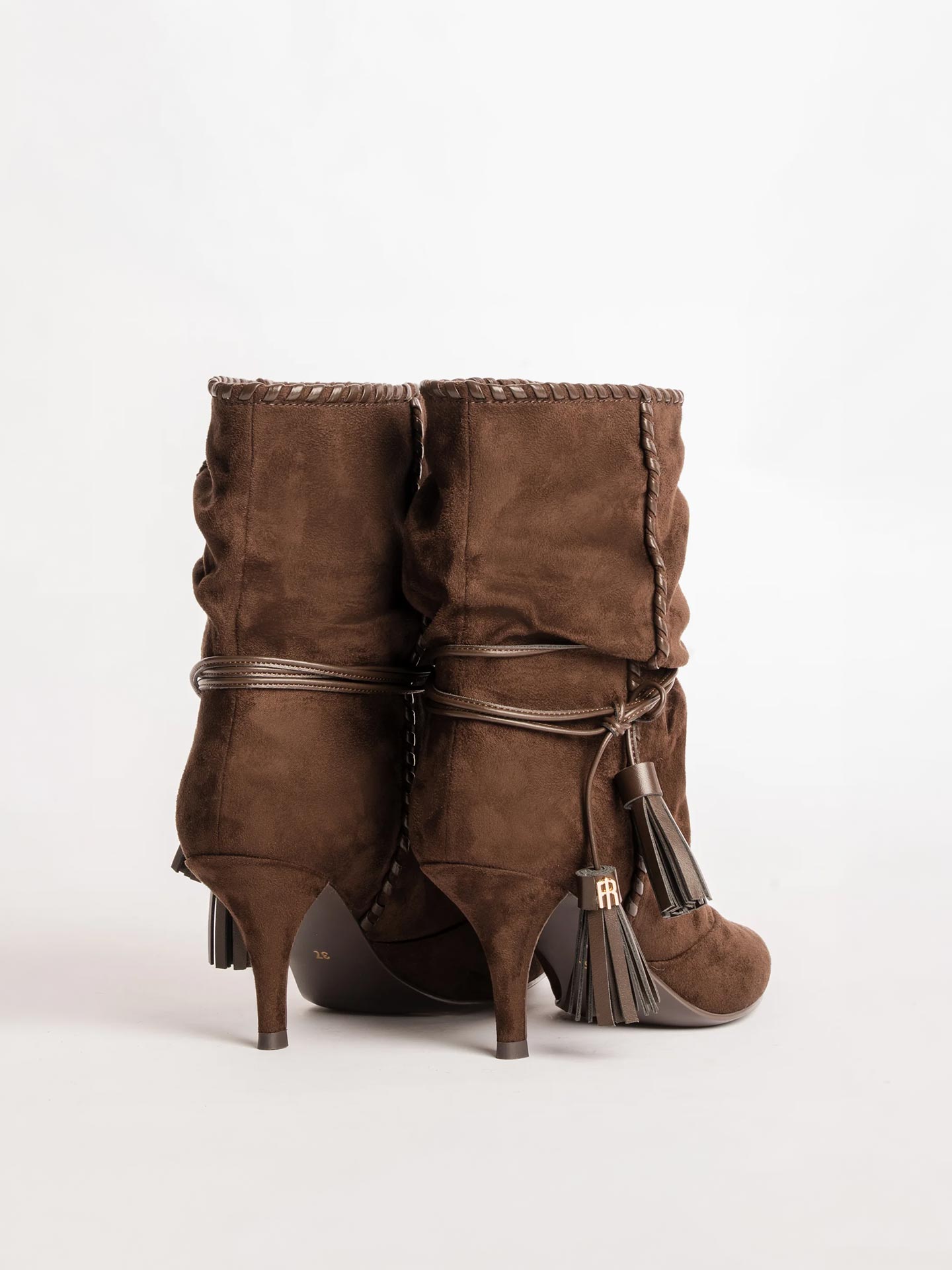 Botins de Biqueira Pontiaguda