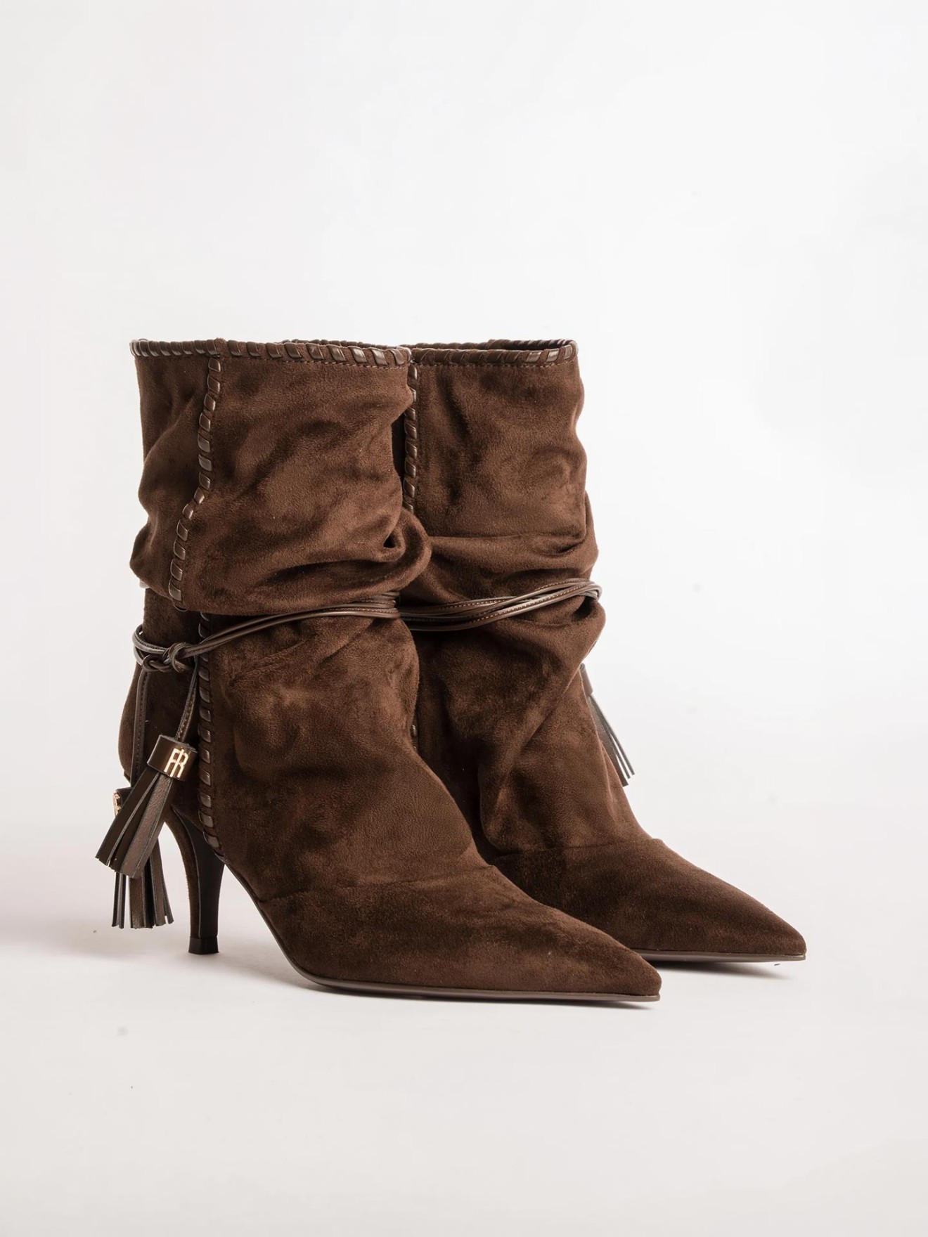 Botins de Biqueira Pontiaguda