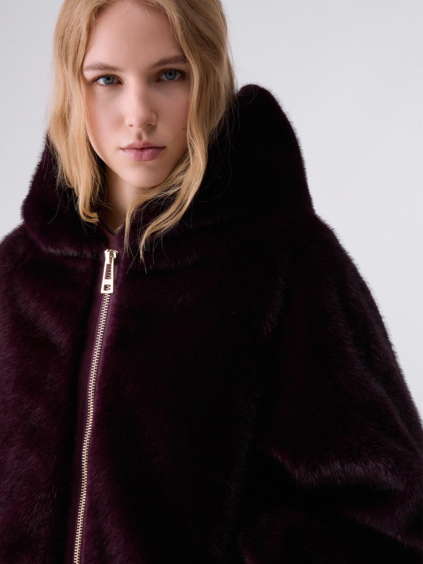 Casaco Oversized com Capuz
