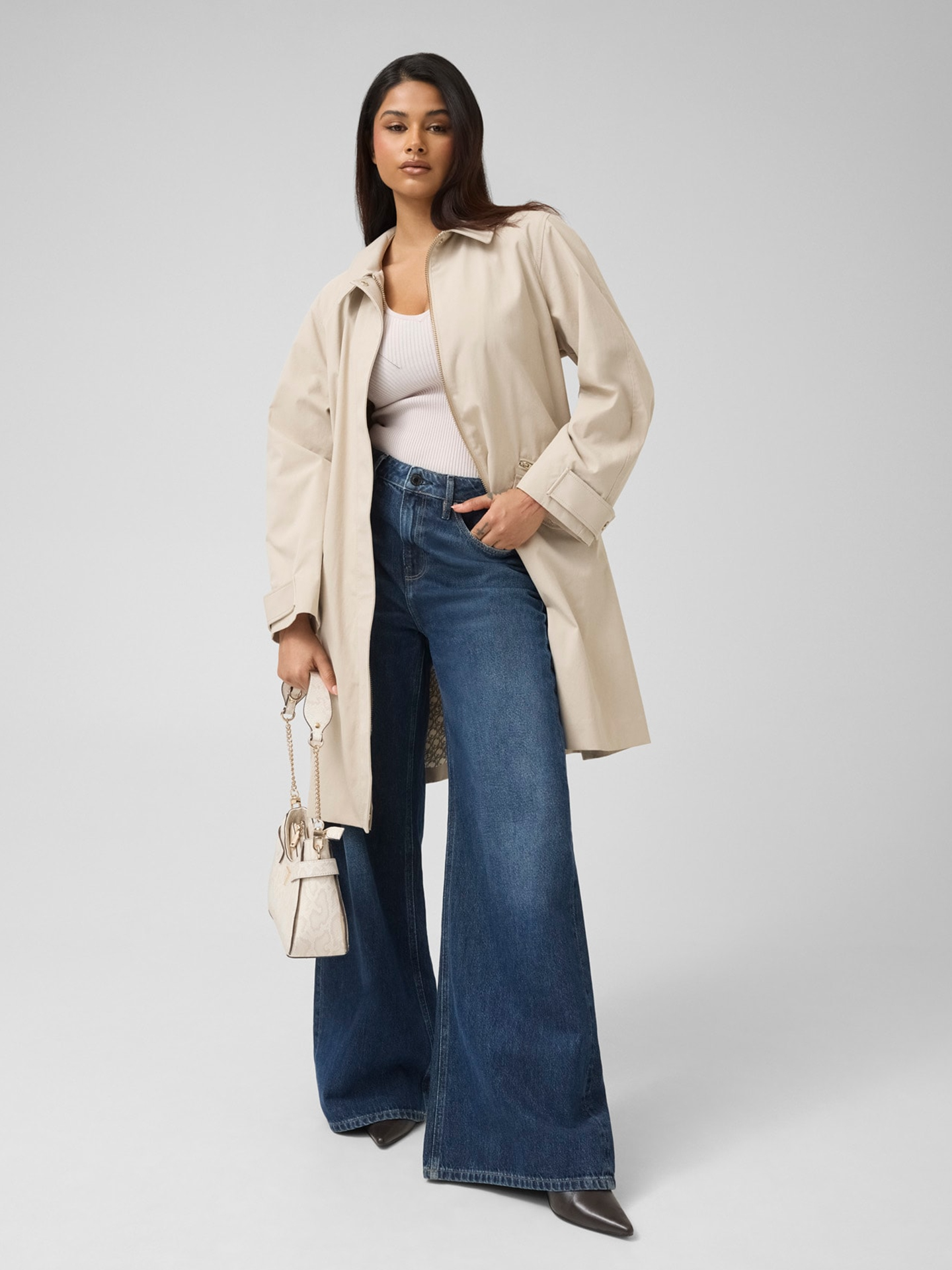 Gabardina com Bolsos de Fecho e Aba