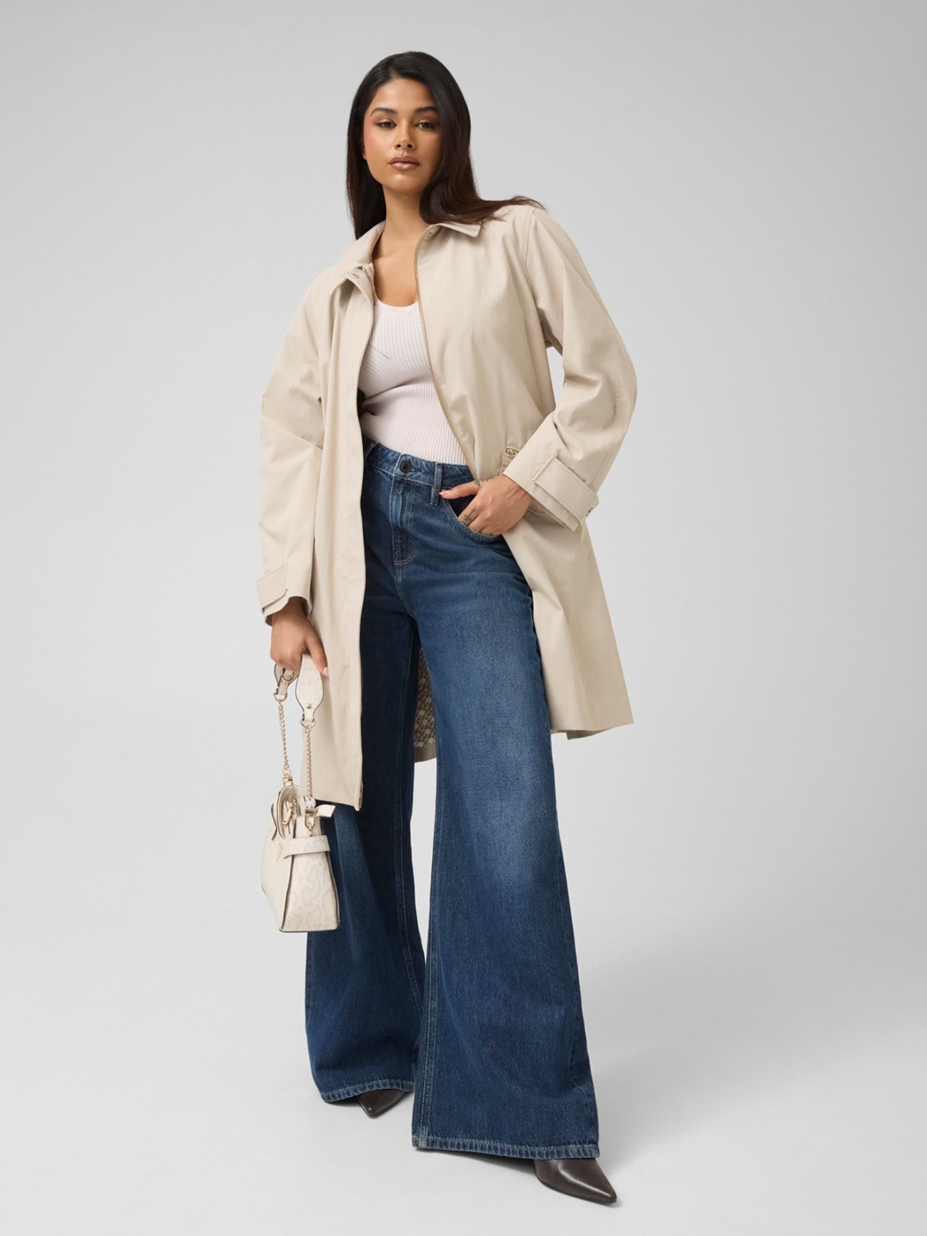 Gabardina com Bolsos de Fecho e Aba
