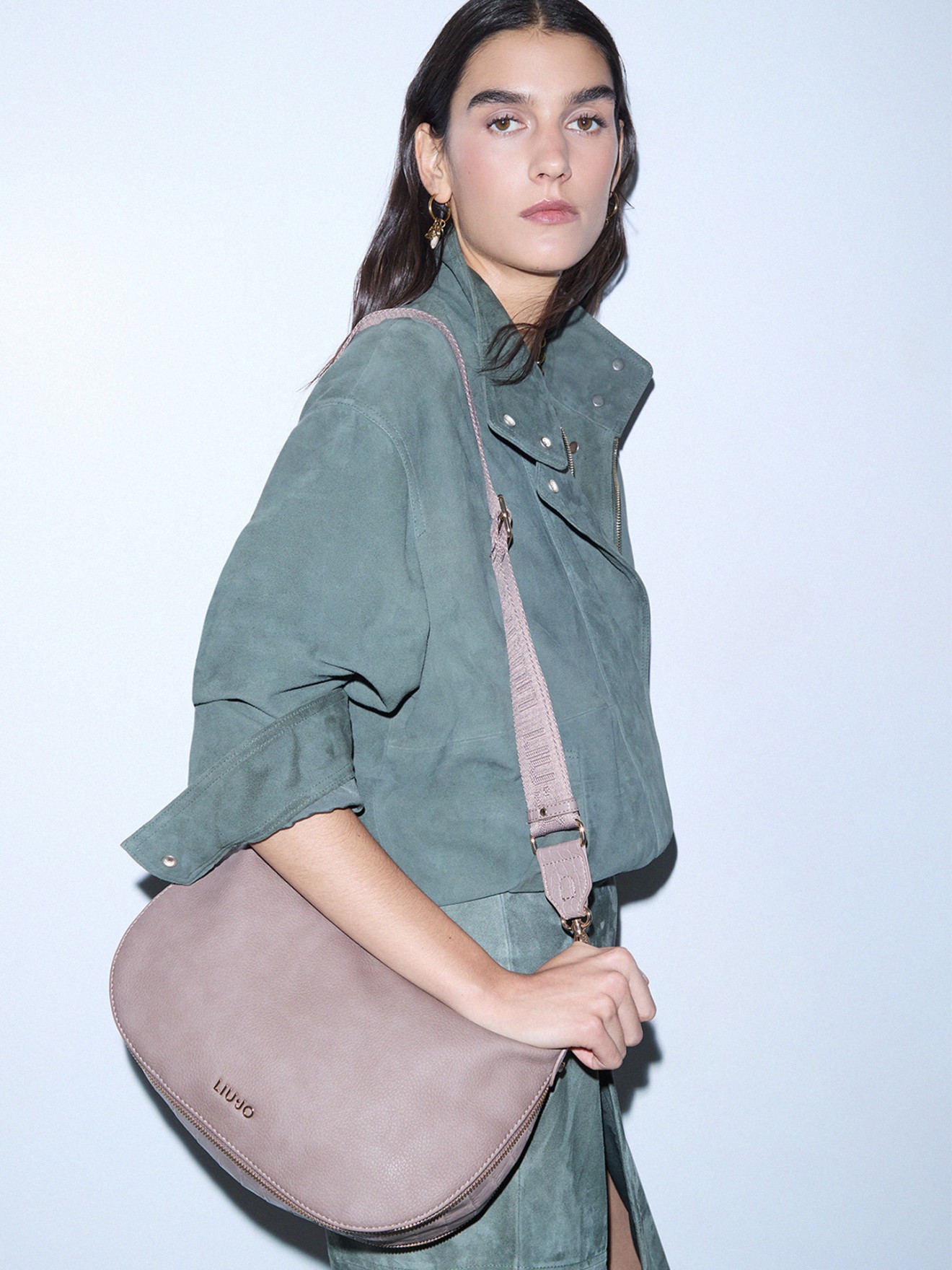 Mala Hobo Média