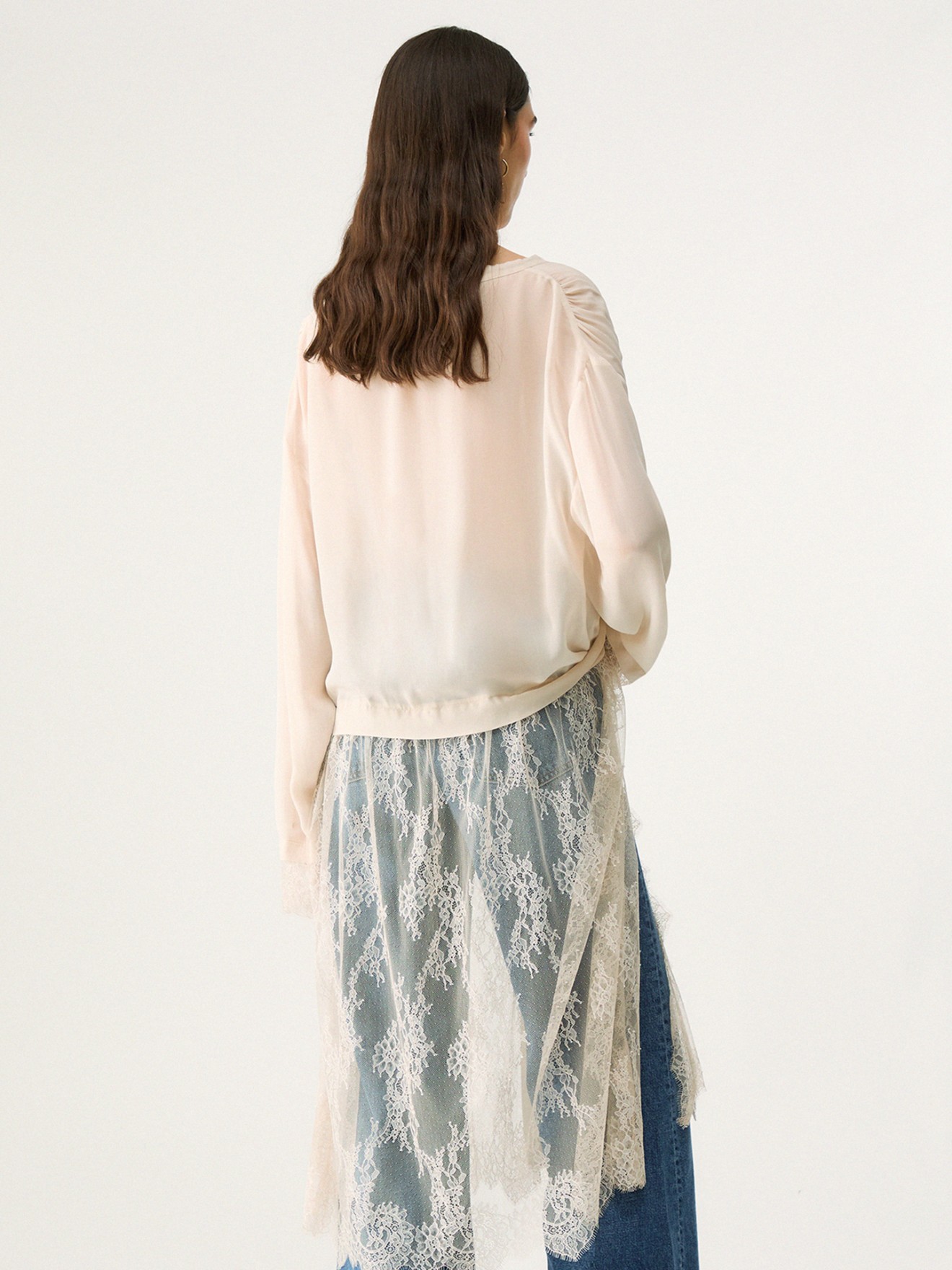 Blusa com Detalhe de Renda