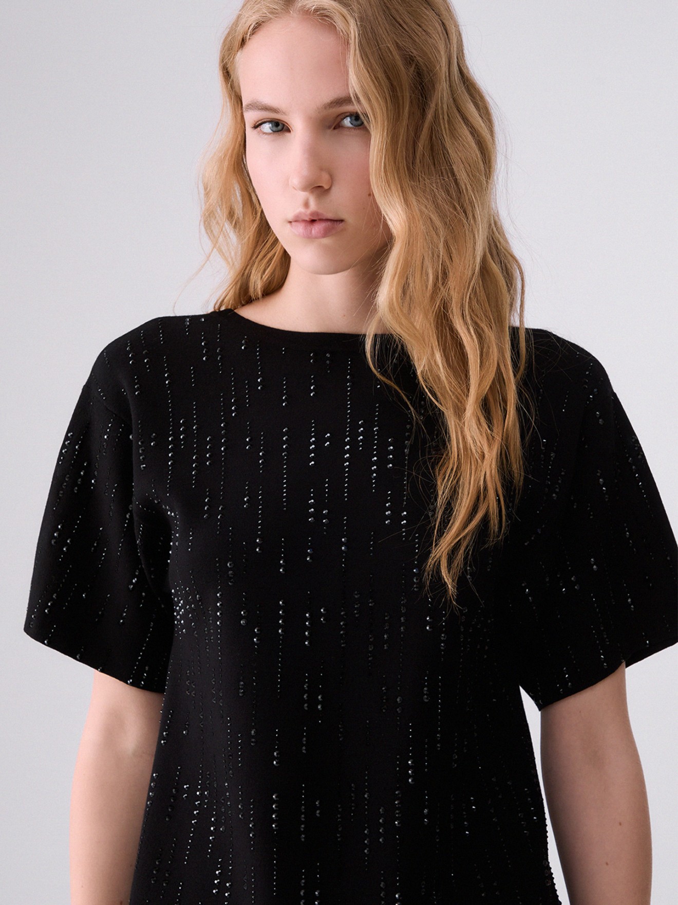 Vestido de Malha com Strass
