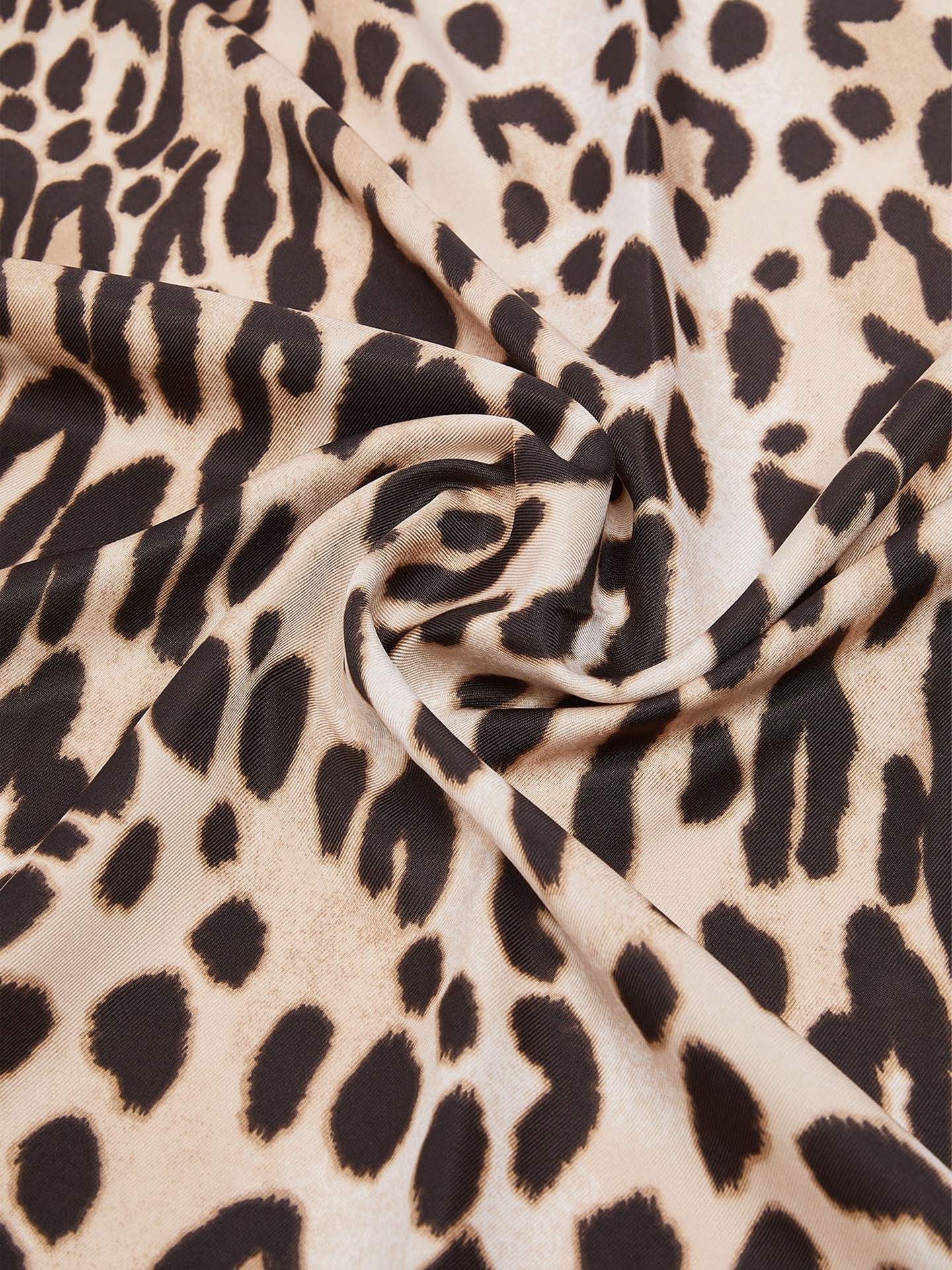 Lenço Quadrado com Animal Print