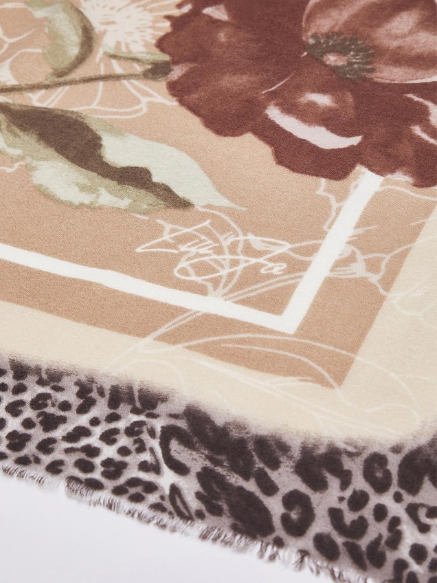 Estola Floral com Animal Print
