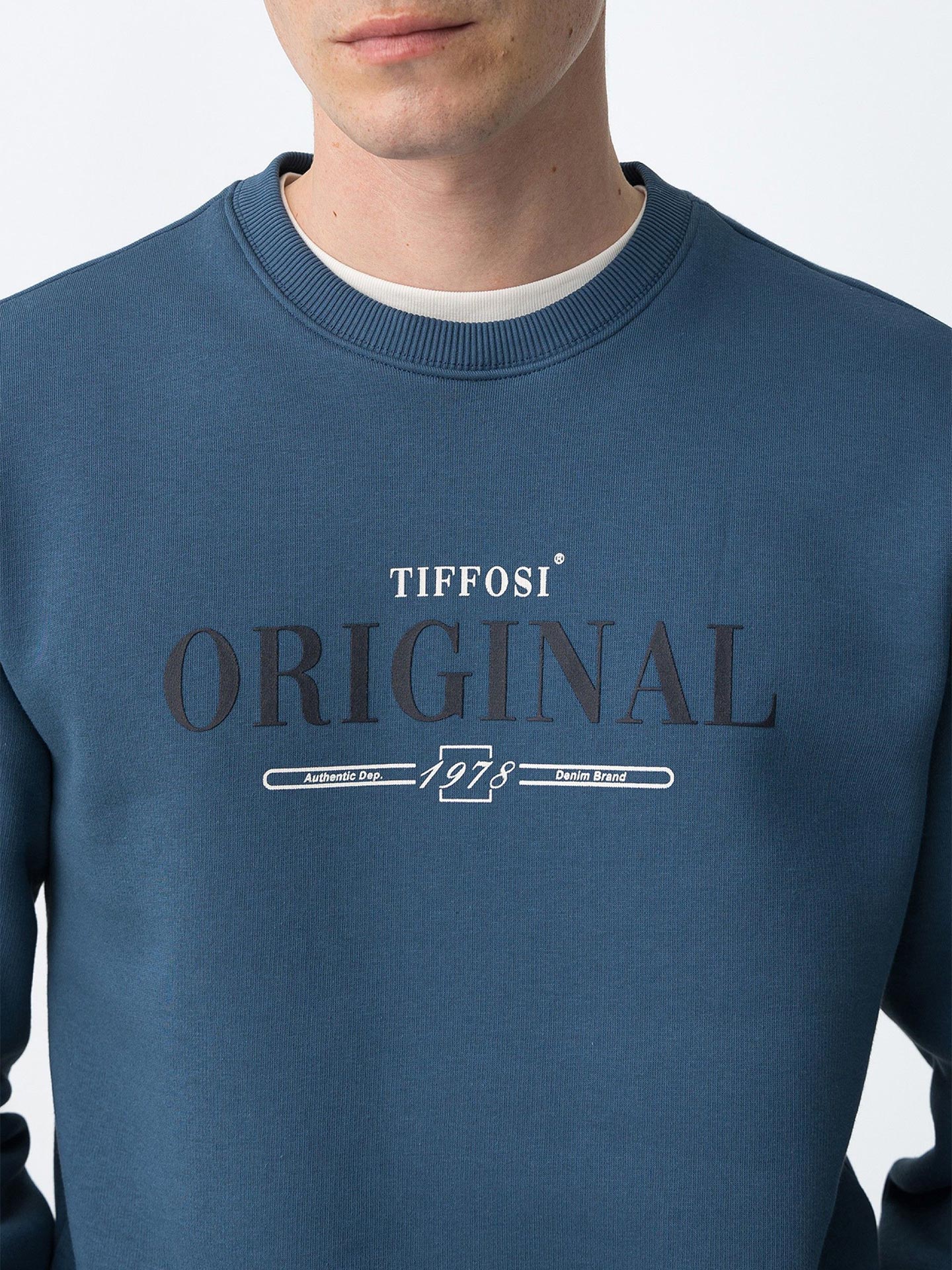 Sweatshirt Regular Fit com Gola Redonda