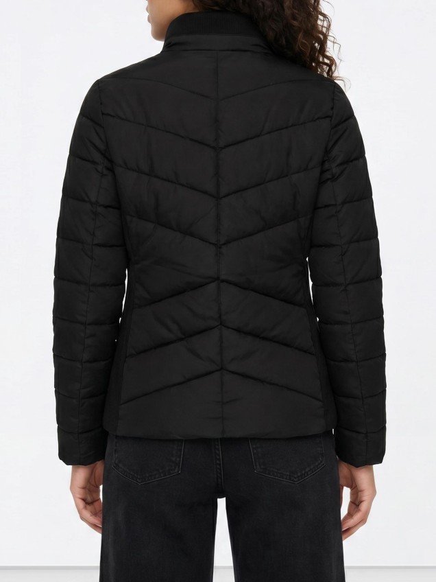 Parka Acolchoada com Gola Subida