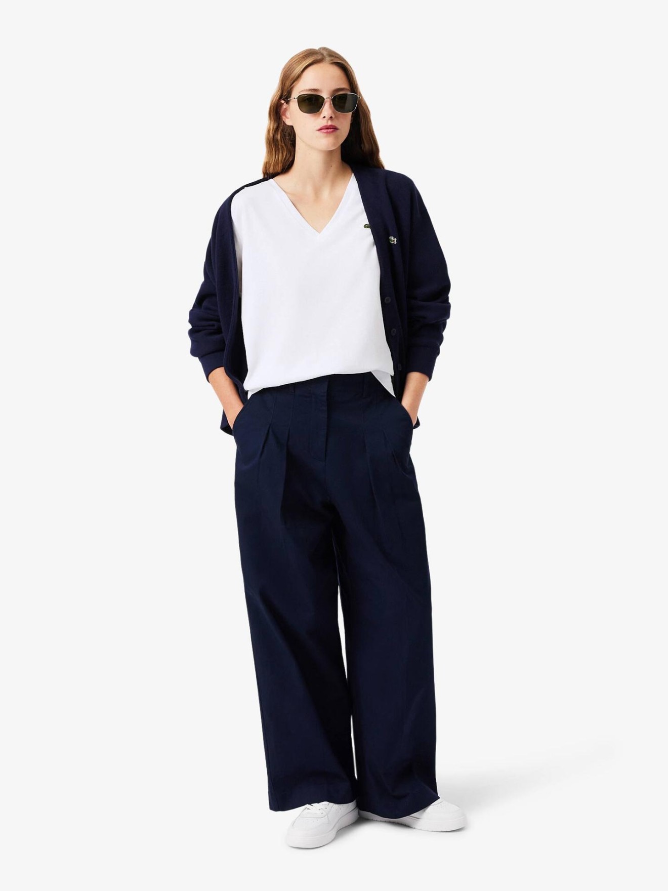 T-shirt com Decote em V Relaxed Fit