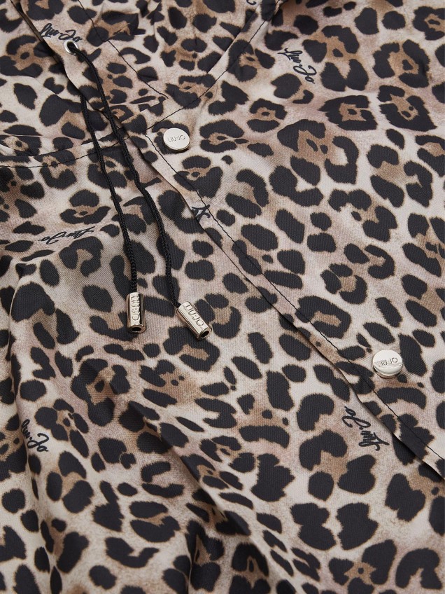 Capa com Capuz e Padrão Animal Print