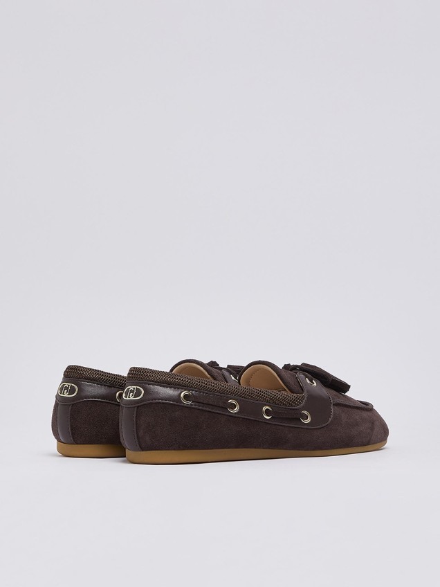 Loafers em Camurça com Borlas