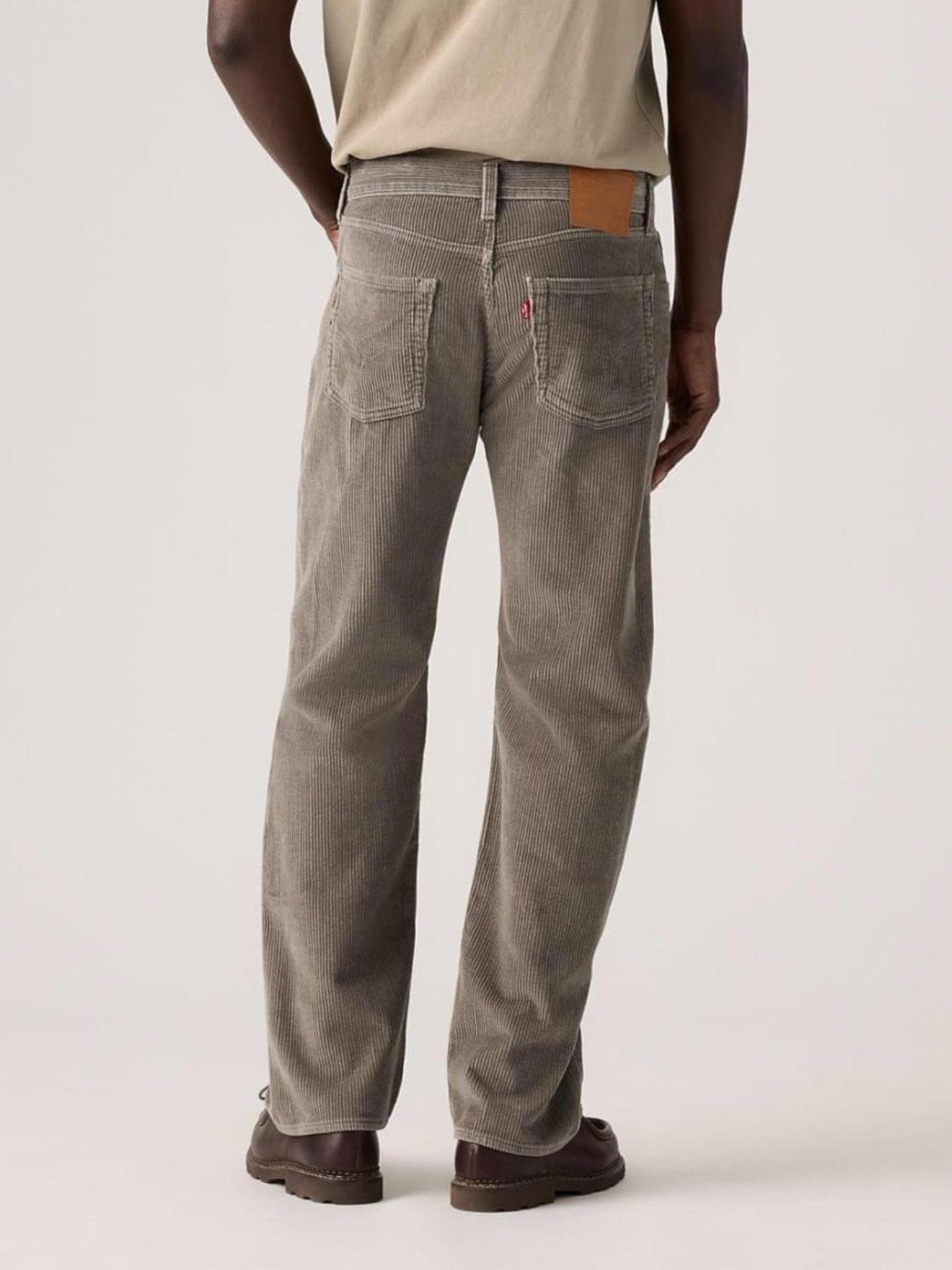 Cal�as 555 Relaxed Straight