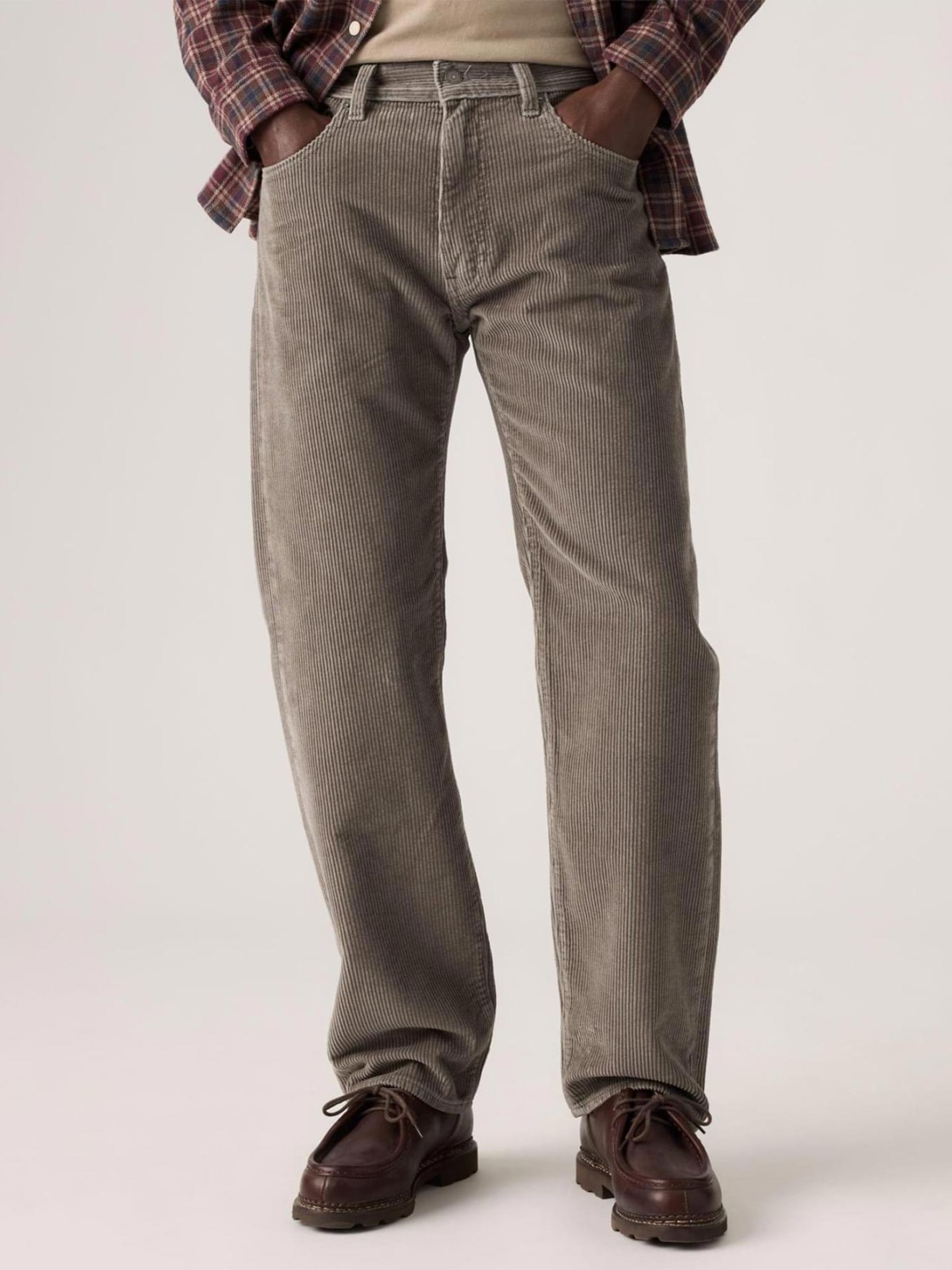 Cal�as 555 Relaxed Straight