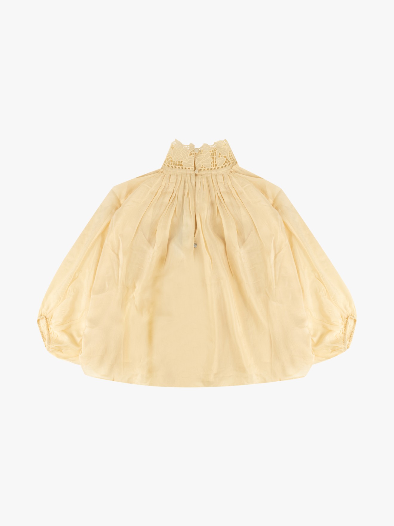 Blusa com Gola Alta e Pormenores de Renda