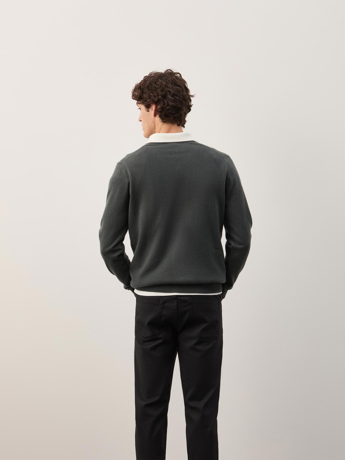 Pullover com Decote em V