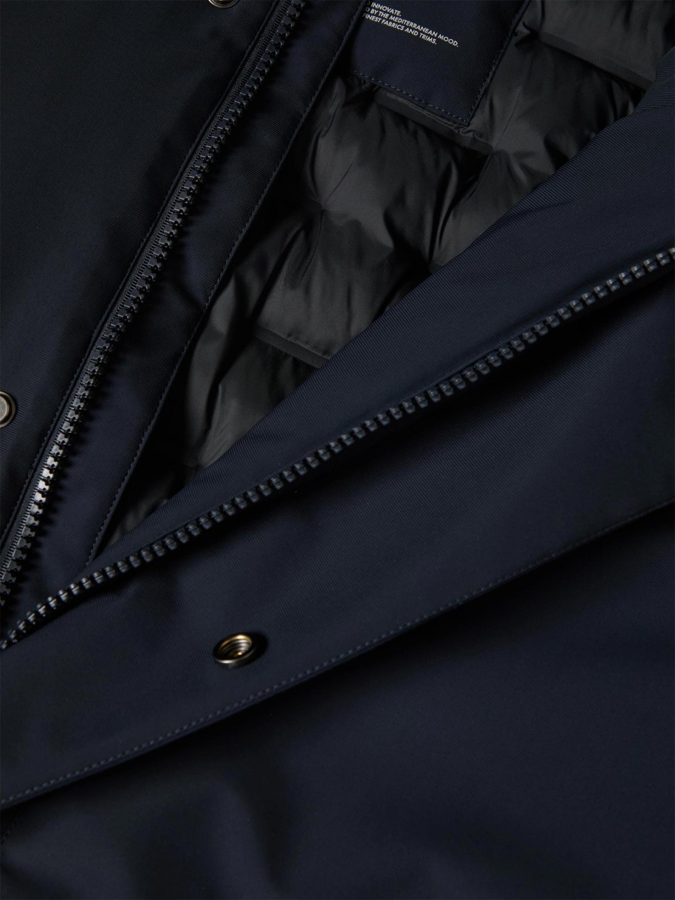 Parka Acolchoada com Capuz
