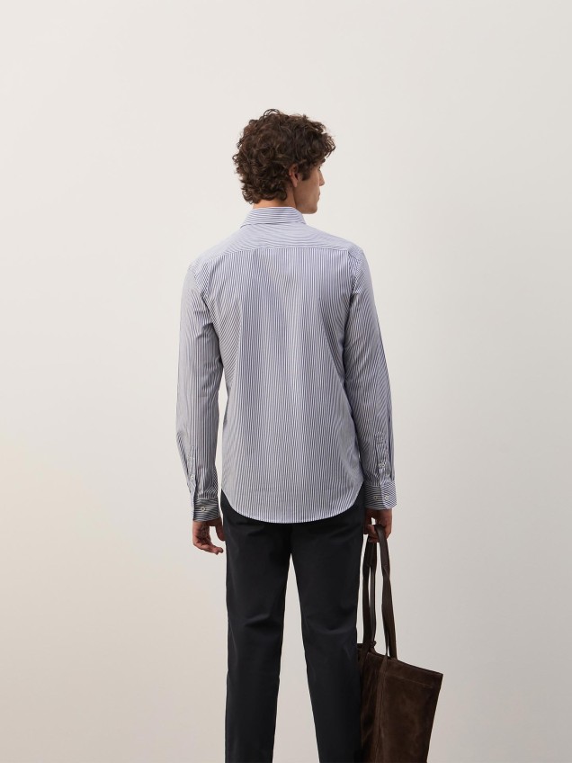 Camisa Slim Fit às Riscas