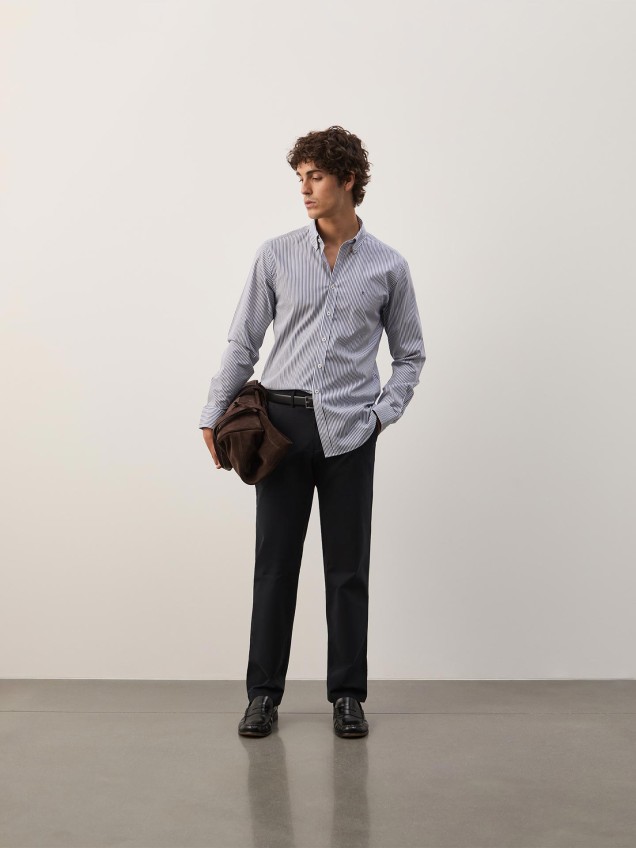 Camisa Slim Fit às Riscas