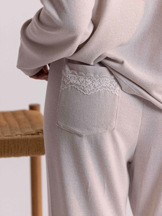 Pijama de Manga Comprida com Renda