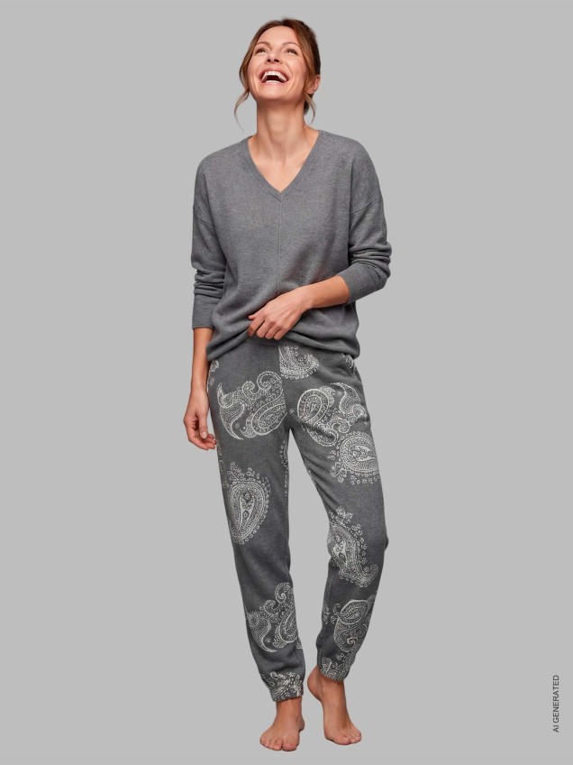 Pijama em Malha Ponto Milano com Padr�o Caxemira