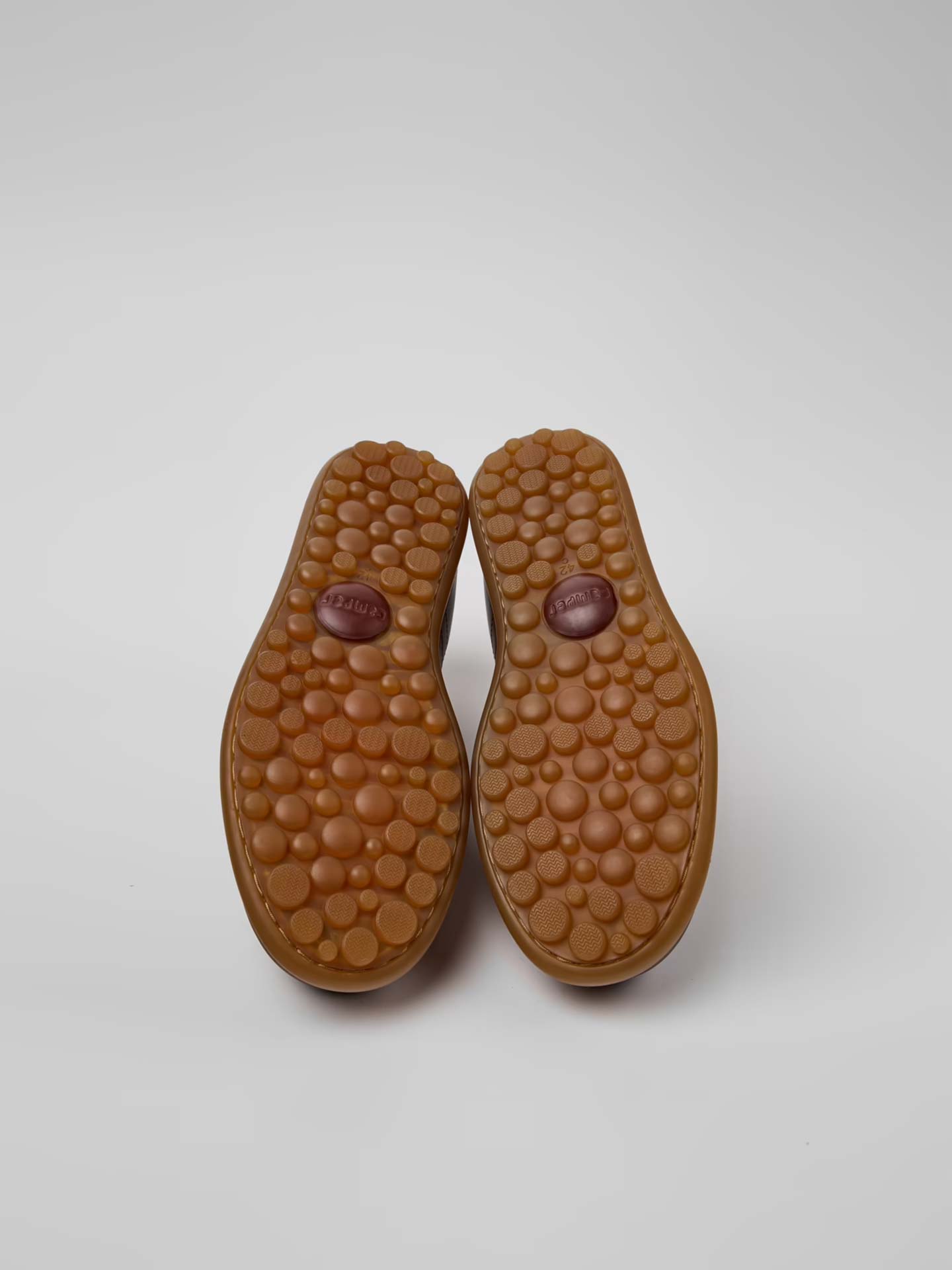 Sapatilhas Pelotas em Pele