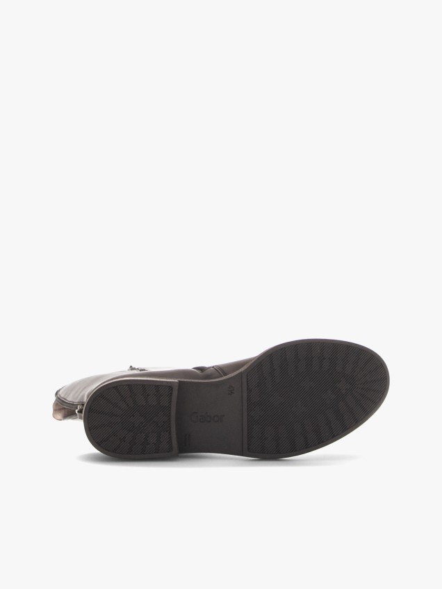 Botas de Cano Alto em Pele
