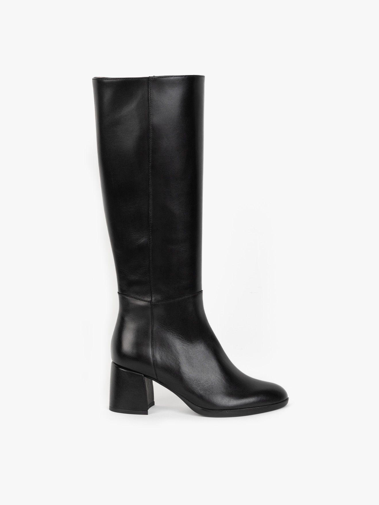 Botas de Cano Alto em Pele