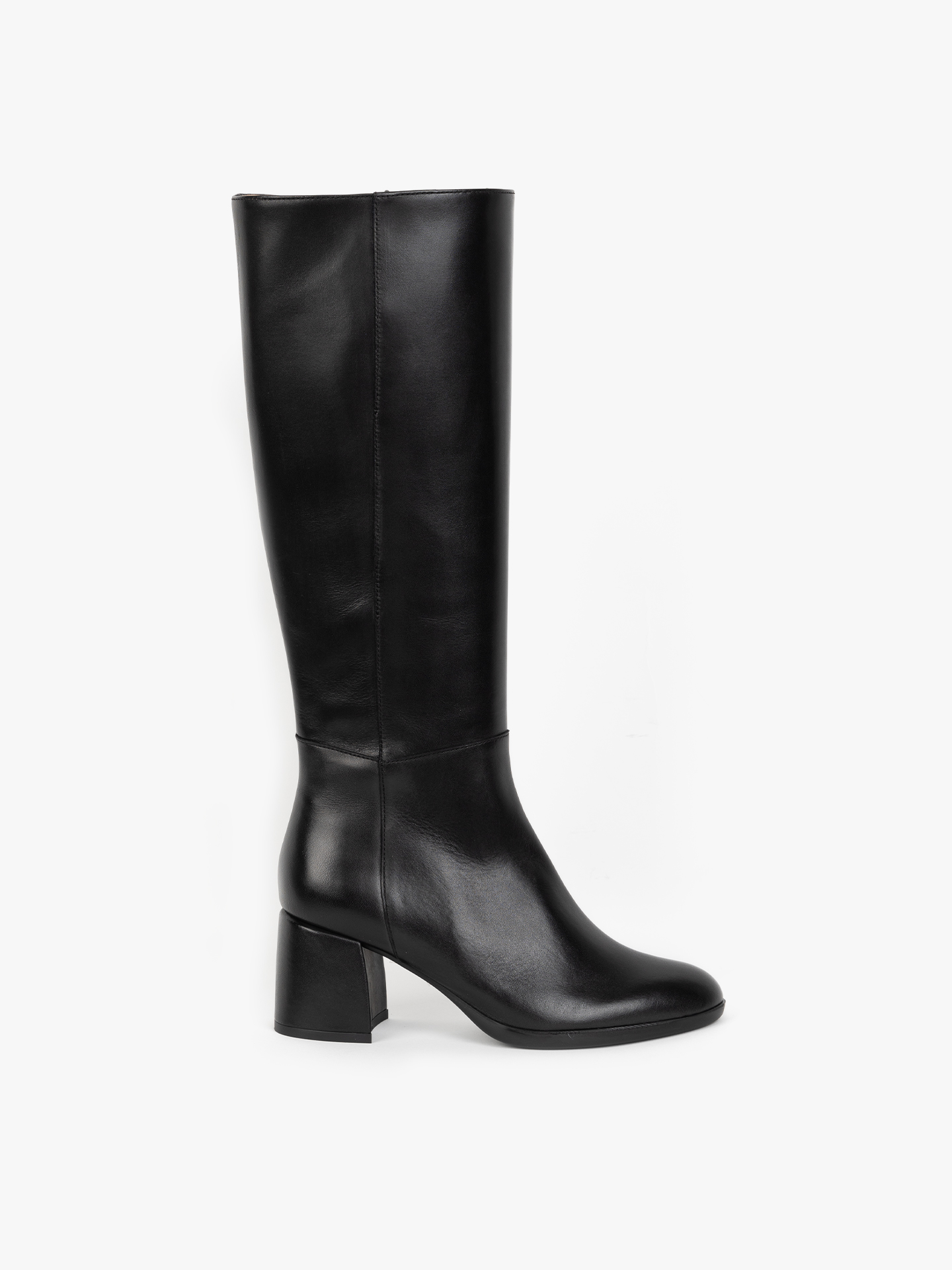 Botas de Cano Alto em Pele
